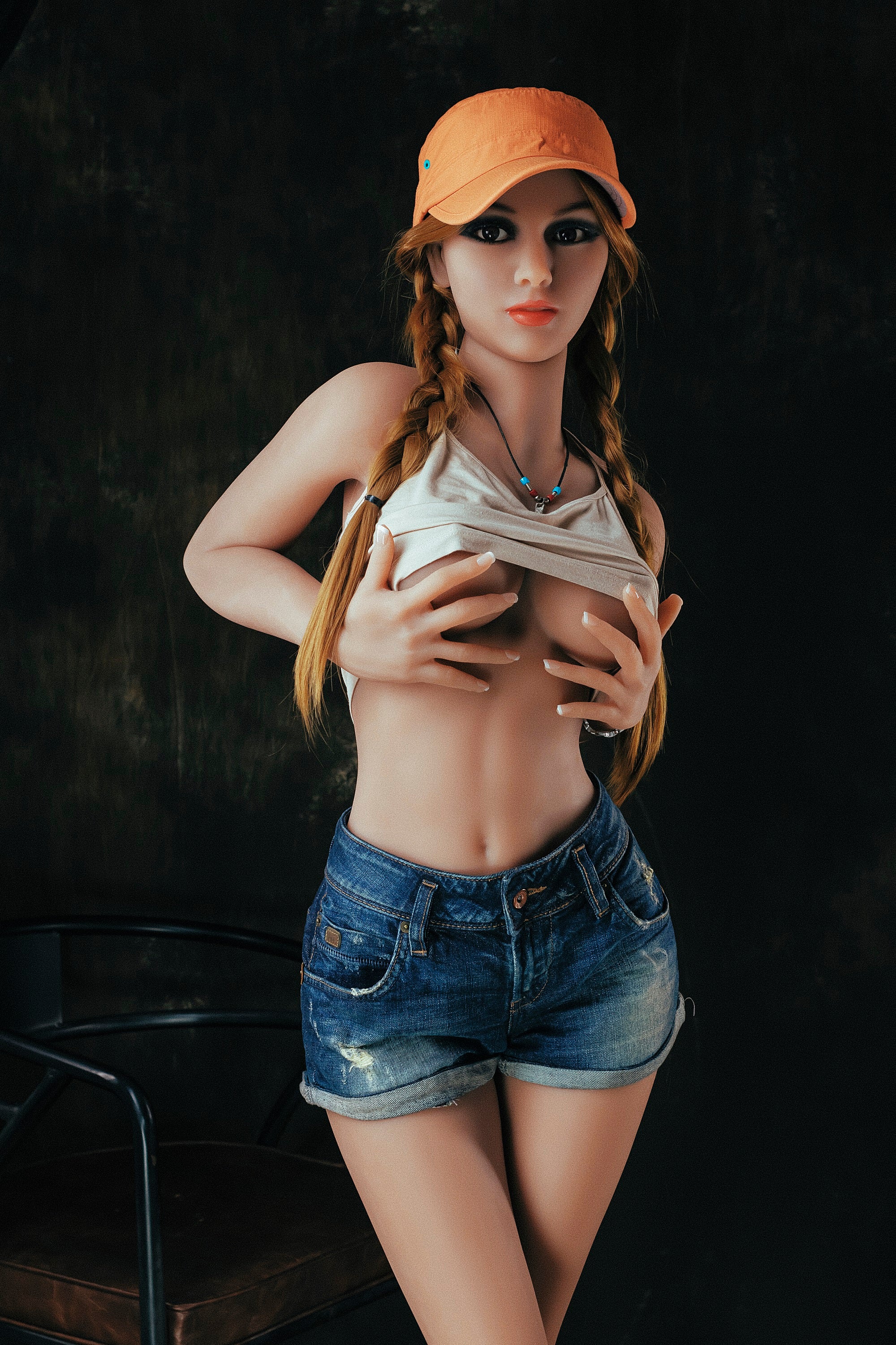 Beautiful doll with tall stature, large breasts, and buttocks, slim face and slim body simulation doll