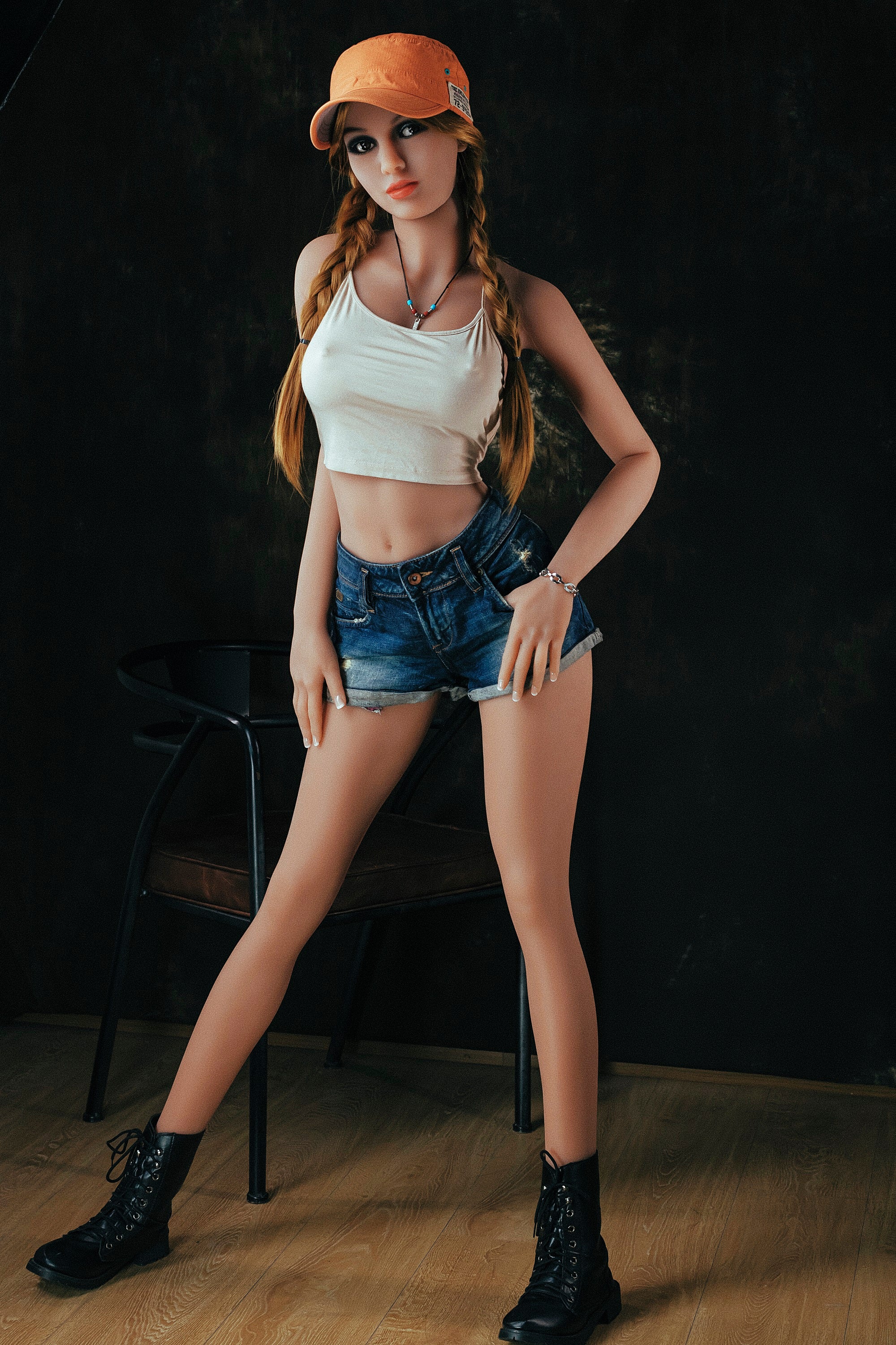 Beautiful doll with tall stature, large breasts, and buttocks, slim face and slim body simulation doll